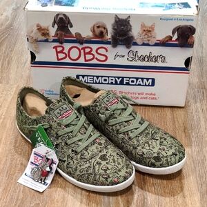 NIB Skechers BOBS Women's Sneakers - Olive Green Print size 9.5
